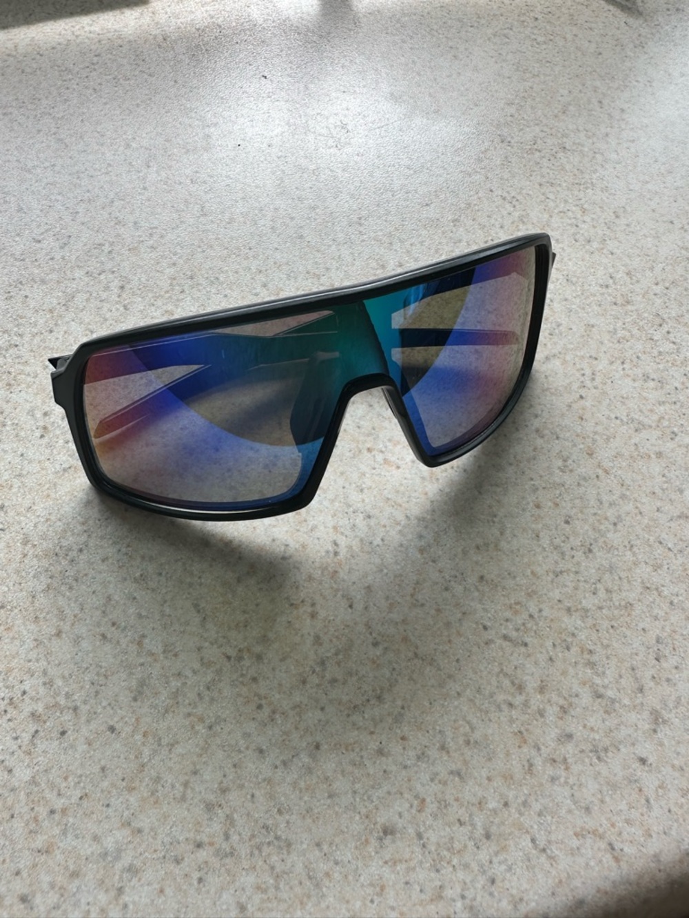 Oakley sutro glasses with blue/green prizm lens